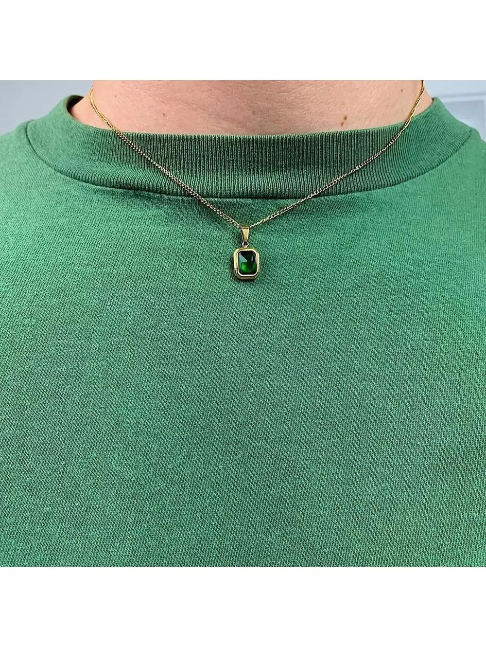 Classy Gold Chain Green jewel pendant necklace. Chain is unisex. Stainless